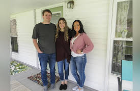 House Hunters: Volume 8, Season 199: Out of the Nest in Ravenswood