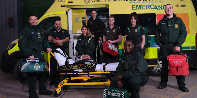 11:05 PM: 999: On the Front Line | More 4 | 2/7 2026