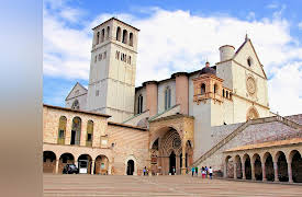 The Cathedral: Gothic Churches in Italy