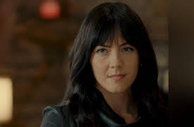 Straight Forward - Series 1: 6. Closing In