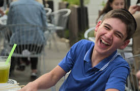 Una vida nada ortodoxa: Campamento Aron