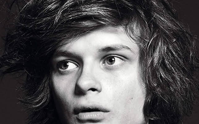 Charlie Tahan