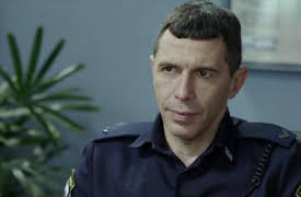 Den hederliga polisen: Avsnitt 8