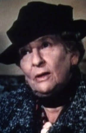 May Robson as Dolly Todhunter - Tod's Grandmother