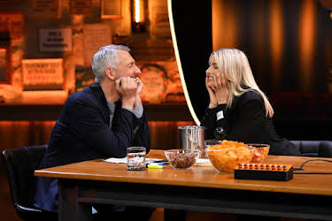 01:30: TV total - Aber mit Gast (S1 E11) (S1) | ProSieben | 10/8 2025