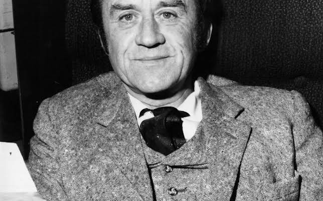 Cyril Cusack