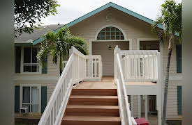 Hawaii Hunters, Season 1: Hang Ten Teachers