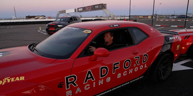 09:05: Kindig Customs (S10 E4) (S10) | Discovery Channel | 9/29 2025