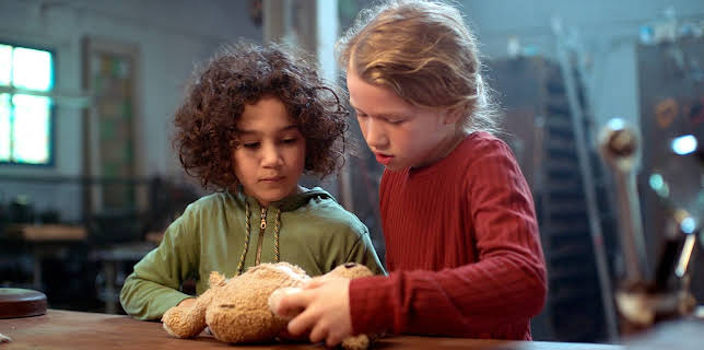 15:25: Saïd & Anna: Pasienten | NRK Super | 1/7 2026