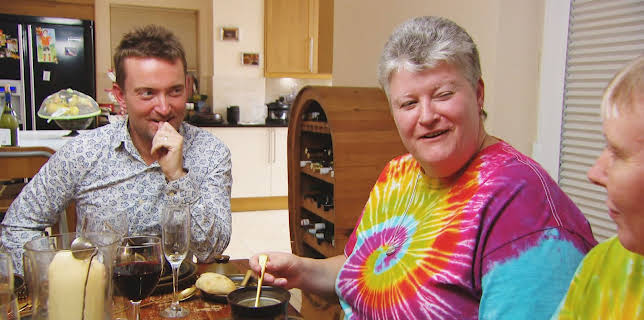 3:50 AM: Couples Come Dine with Me | Channel 4 | 12/2 2025