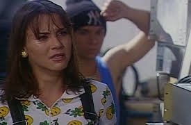 El pais de las mujeres season-1: El país de las mujeres Capítulo 19