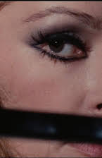 Nieves Navarro como Laura Montes /  
            Falsa Elena