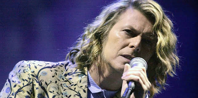 22:45: David Bowie - Der letzte Akt | BR Fernsehen | 2/4 2026