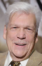Tom Atkins som 