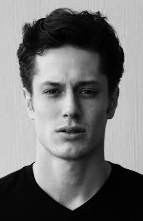 Michael Darby as Leo