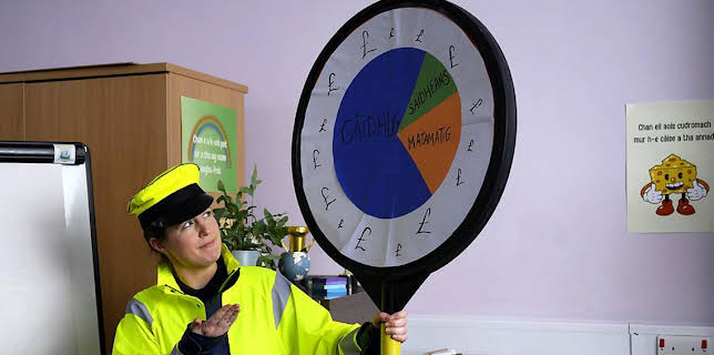 6:25 PM: An Sgoil (S1 E2) (S1) | BBC Alba | 11/18 2025