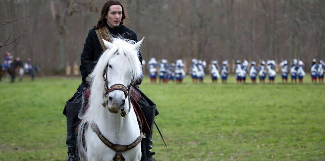 01:50: Versailles (S02/E04) | One | 2/8 2026