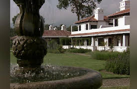 House Hunters International, Season 28: Colonial Style in Guatemala