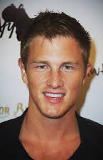 Anthony Konechny som Steve