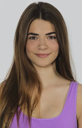 Katelyn Dunkin as Chloe Lopresti