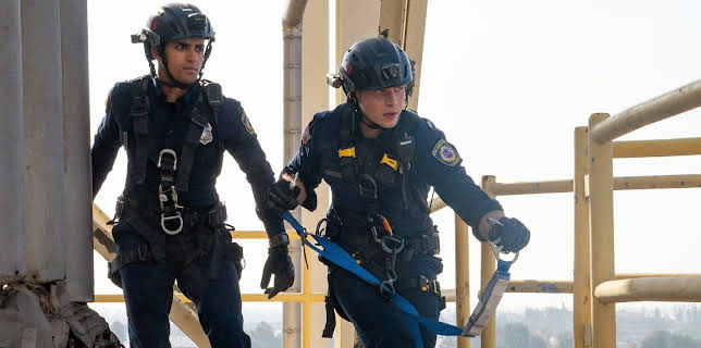 20:15: 9-1-1 Notruf L.A. | Sixx | 12/17 2025