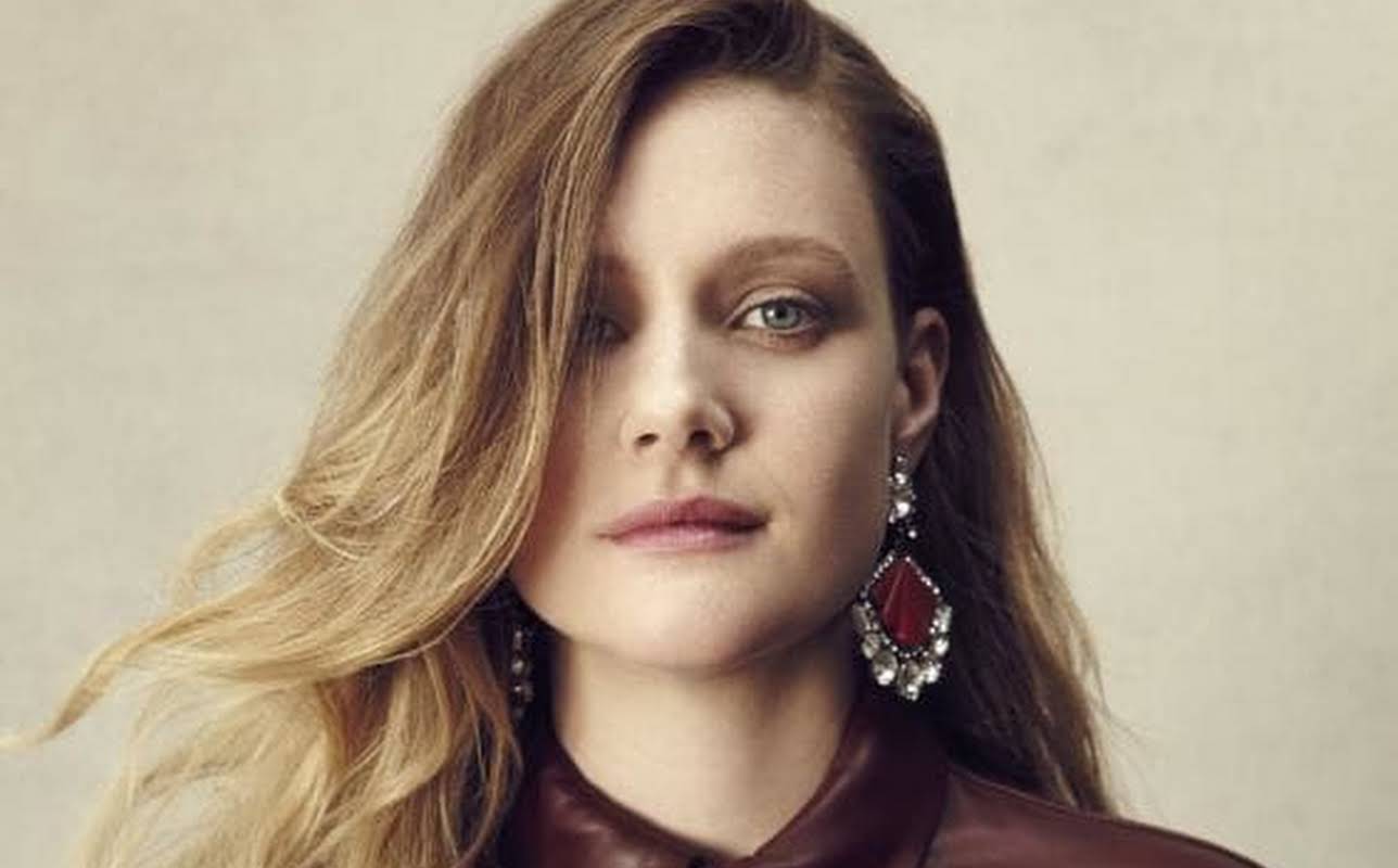 Romola Garai