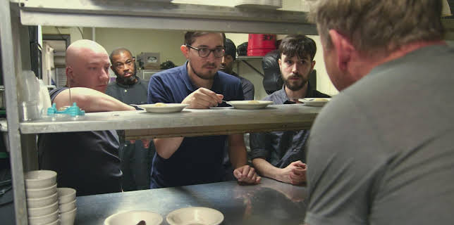 04:00: Ramsay rykker ind (S2 E1) (S2) | TV3 | 2/5 2026