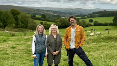 3:00 PM: Escape to the Country (S25) | BBC One | 10/31 2026