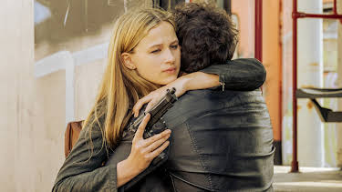 5:00 PM: Signora Volpe (S1 E1) (S1) | Drama | 4/11 2026