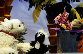 Jim Henson's Animal Show With Stinky & Jake: Dolphin & Fruit Bat