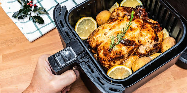 7:00 PM: Air Fryers: Christmas Made Easy | Channel 5 | 12/18 2025