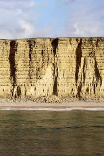 21:05: Mundo mineral: Arcilla | Canal 33 | 4/3 2026