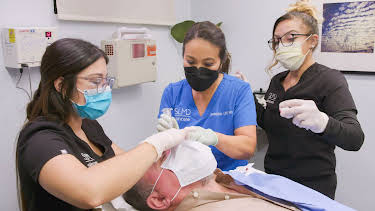 00:25: Dr. Pimple Popper (S5 E2) (S5) | TLC | 9/21 2026
