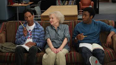 10:30: Community (S2 E1) (S2) | Viasat Series | 4/30 2026