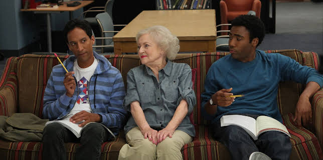 10:30: Community (S2 E1) (S2) | Viasat Series | 2/12 2026