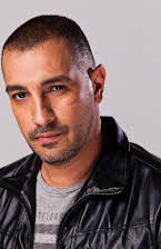 Hanan Savyon som Director