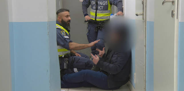 23:50: T-banen Stockholm (S9 E10) (S9) | MAX | 2/9 2026