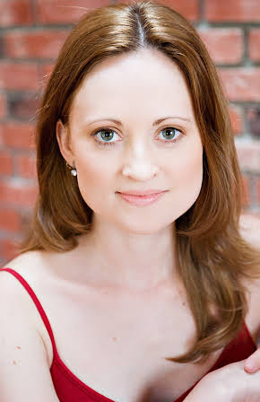 Sarah Zahn as Young Carolyn 
  
  
  (as Sarah Kathryn Schmitt)