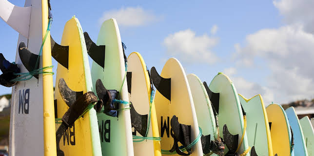 06:00: How Do They Do It? (S16 E3) (S16) | Discovery Channel | 11/9 2025