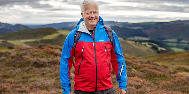 9:00 AM: Weatherman Walking | BBC Two | 11/9 2025