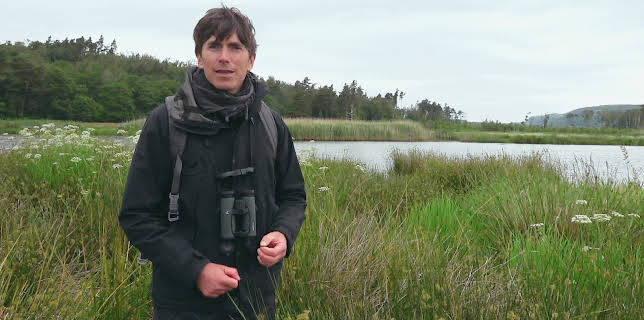 6:00 PM: The Lakes with Simon Reeve (S1 E2) (S1) | Dave | 12/7 2025