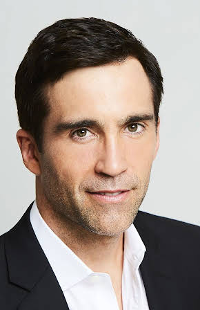 Jake Robards as 