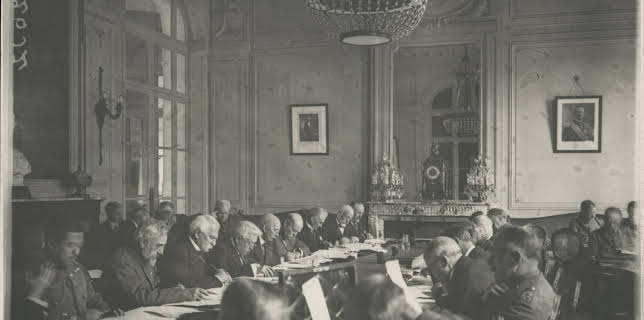 07:00: Der vergiftete Frieden | ZDFinfo | 12/8 2025