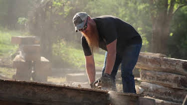 10:00 PM: Barnwood Builders (S5) | Discovery Channel | 3/29 2026