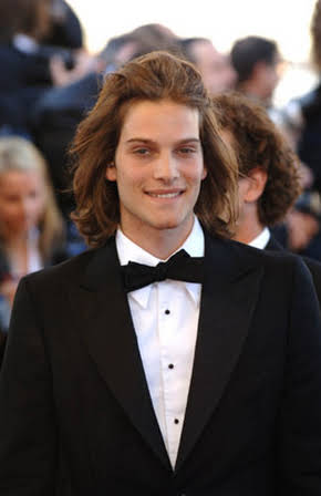 Andy Gillet as 
