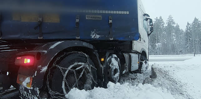 18:00: Frusna vägar (S12 E2) (S12) | TV3 | 11/26 2025