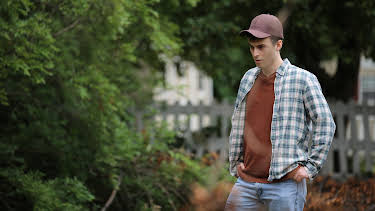 04:50: Der ondskapen bor (S4 E2) (S4) | FEM | 4/22 2026