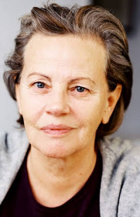 Gudrun Ritter as 
