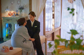 May I Help You Season1: Let me tell you a secret