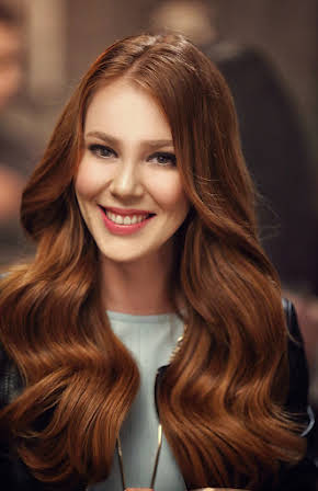 Elçin Sangu as 